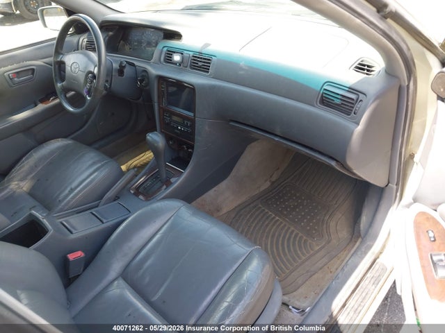 40071262 :رقم المزاد ، JT2BF22K6Y0261865 vin ، 2000 Toyota Camry مزاد بيع