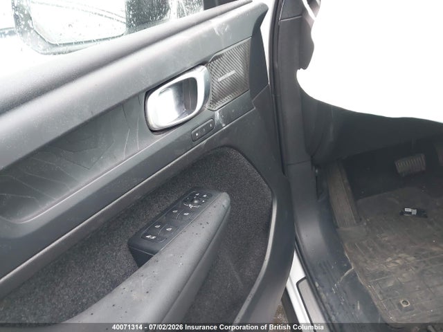 Volvo C40 2023 YV4ED3GM8P2038821 Image 21