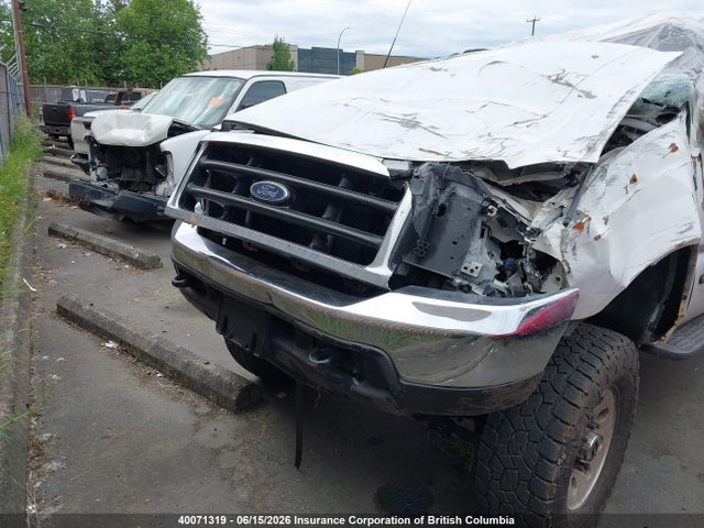 40071319 :رقم المزاد ، 1FTSX31F2XED94218 vin ، 1999 Ford F350 مزاد بيع