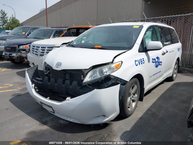 Auction sale of the 2017 Toyota Sienna, vin: 5TDZZ3DC9HS860457, lot number: 40071439