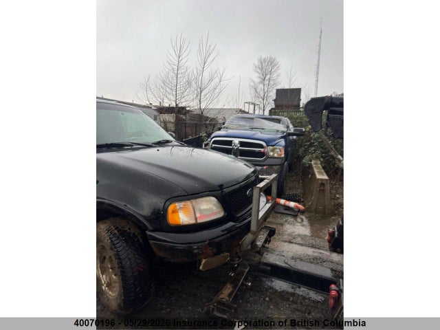 40070196 :رقم المزاد ، 2FTRX18W01CA65863 vin ، 2001 Ford F150 مزاد بيع