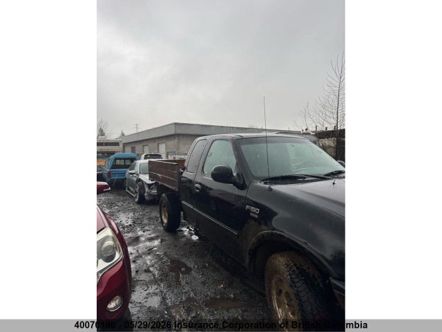 40070196 :رقم المزاد ، 2FTRX18W01CA65863 vin ، 2001 Ford F150 مزاد بيع