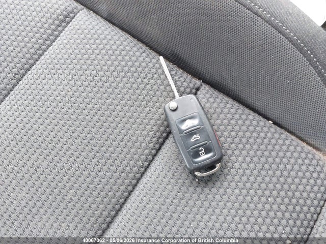 2013 Volkswagen Golf მანქანა იყიდება აუქციონზე, vin: WVWCA7AJXDW101527, აუქციონის ნომერი: 40067062