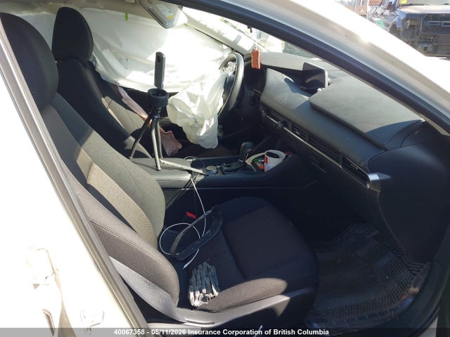 3MZBPAB7XNM305480 Mazda 3 SELECT