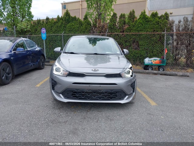 40071563 :رقم المزاد ، 3KPA25AD8ME432376 vin ، 2021 Kia Rio مزاد بيع