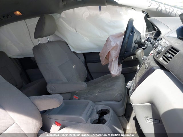 40069924 :رقم المزاد ، 5FNRL5H44FB510641 vin ، 2015 Honda Odyssey Ex مزاد بيع