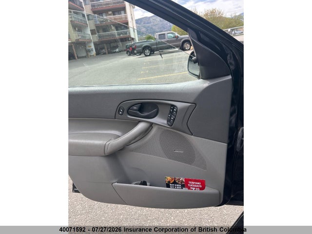 2005 Ford Focus მანქანა იყიდება აუქციონზე, vin: 1FAFP36N45W208757, აუქციონის ნომერი: 40071592