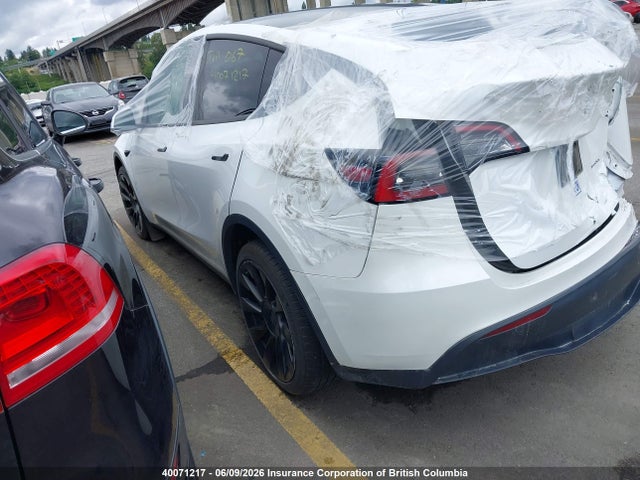 7SAYGDEE4PF777418 Tesla Model Y