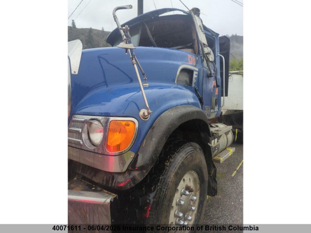 2006 Mack 700 Cv მანქანა იყიდება აუქციონზე, vin: 1M2AG10C46M039414, აუქციონის ნომერი: 40071611