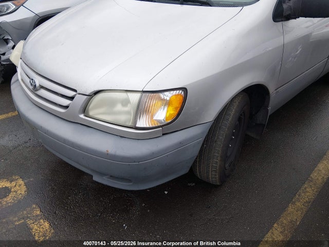 40070143 :رقم المزاد ، 4T3ZF19C21U366953 vin ، 2001 Toyota Sienna Ce مزاد بيع