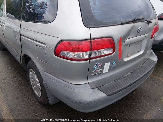 40070143 :رقم المزاد ، 4T3ZF19C21U366953 vin ، 2001 Toyota Sienna Ce مزاد بيع