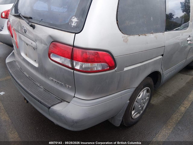 40070143 :رقم المزاد ، 4T3ZF19C21U366953 vin ، 2001 Toyota Sienna Ce مزاد بيع
