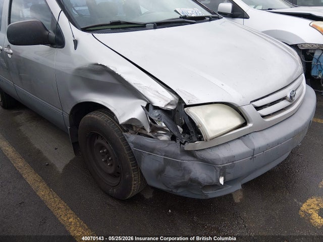 40070143 :رقم المزاد ، 4T3ZF19C21U366953 vin ، 2001 Toyota Sienna Ce مزاد بيع