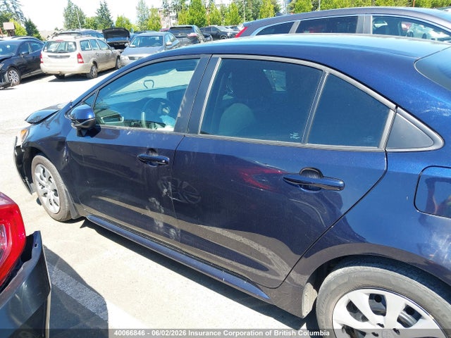 40066846 :رقم المزاد ، 5YFBPMBE9NP367500 vin ، 2022 Toyota Corolla Le/xle مزاد بيع