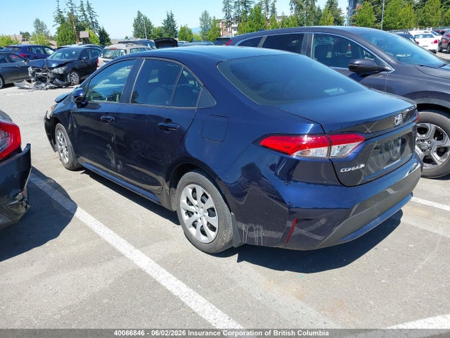 40066846 :رقم المزاد ، 5YFBPMBE9NP367500 vin ، 2022 Toyota Corolla Le/xle مزاد بيع