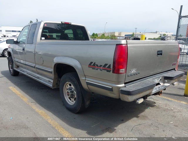40071667 :رقم المزاد ، 1GTGK29J6WE536737 vin ، 1998 Gmc Sierra مزاد بيع