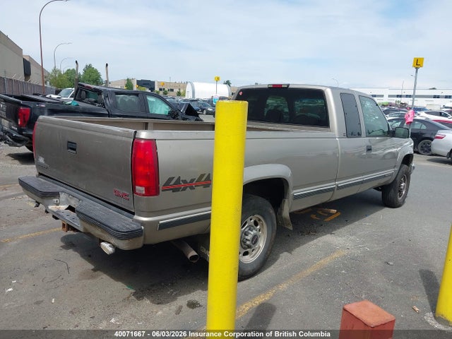 40071667 :رقم المزاد ، 1GTGK29J6WE536737 vin ، 1998 Gmc Sierra مزاد بيع
