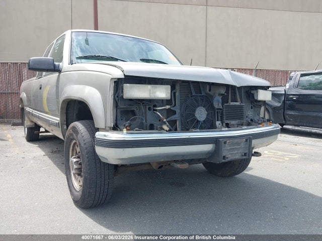 40071667 :رقم المزاد ، 1GTGK29J6WE536737 vin ، 1998 Gmc Sierra مزاد بيع