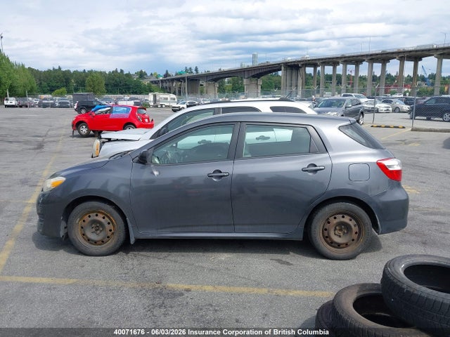 40071676 :رقم المزاد ، 2T1KU4EE7AC218842 vin ، 2010 Toyota Corolla Matrix مزاد بيع