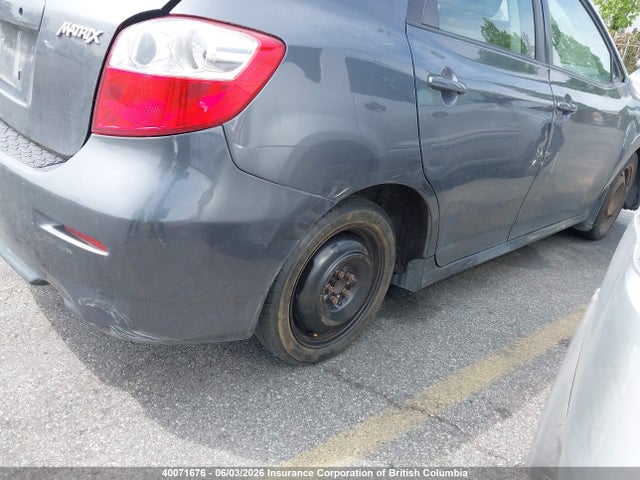 40071676 :رقم المزاد ، 2T1KU4EE7AC218842 vin ، 2010 Toyota Corolla Matrix مزاد بيع