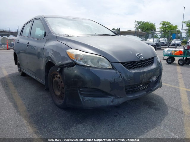 40071676 :رقم المزاد ، 2T1KU4EE7AC218842 vin ، 2010 Toyota Corolla Matrix مزاد بيع