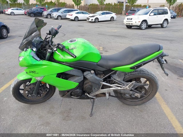 2011 Kawasaki Ex400 Cb მანქანა იყიდება აუქციონზე, vin: JKAEXKC13BDA03369, აუქციონის ნომერი: 40071691