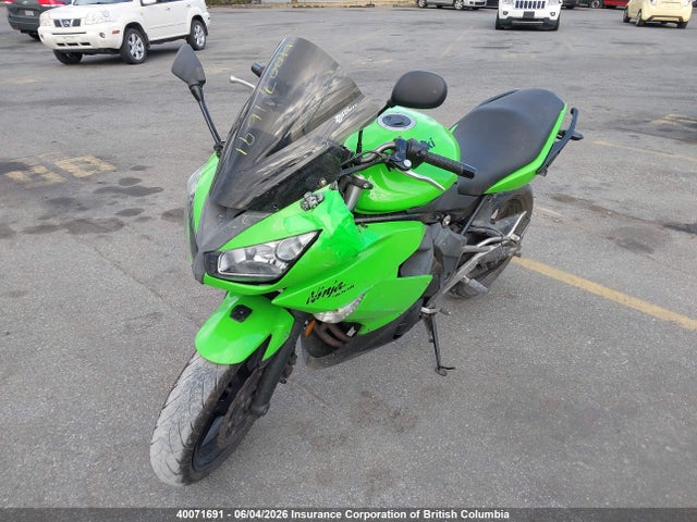 2011 Kawasaki Ex400 Cb მანქანა იყიდება აუქციონზე, vin: JKAEXKC13BDA03369, აუქციონის ნომერი: 40071691