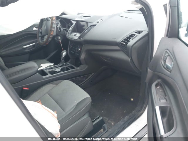 Продажа на аукционе авто 2018 Ford Escape Se, vin: 1FMCU9GD5JUA87589, номер лота: 40046034