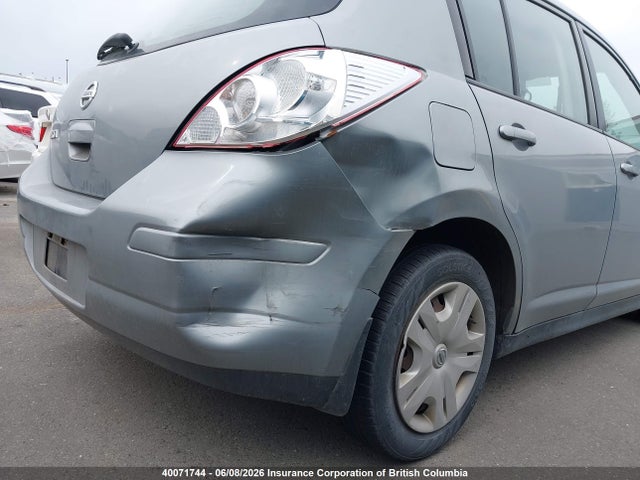 40071744 :رقم المزاد ، 3N1BC1CP2AL452991 vin ، 2010 Nissan Versa مزاد بيع