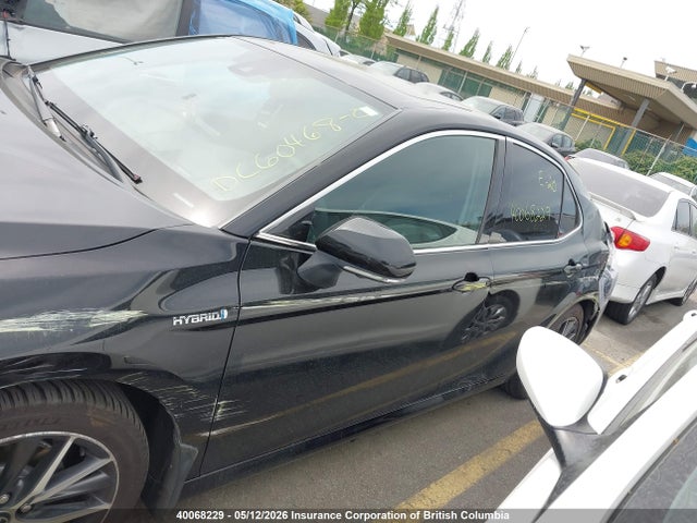 2021 Toyota Camry Xle/se მანქანა იყიდება აუქციონზე, vin: 4T1B21HK0MU015414, აუქციონის ნომერი: 40068229