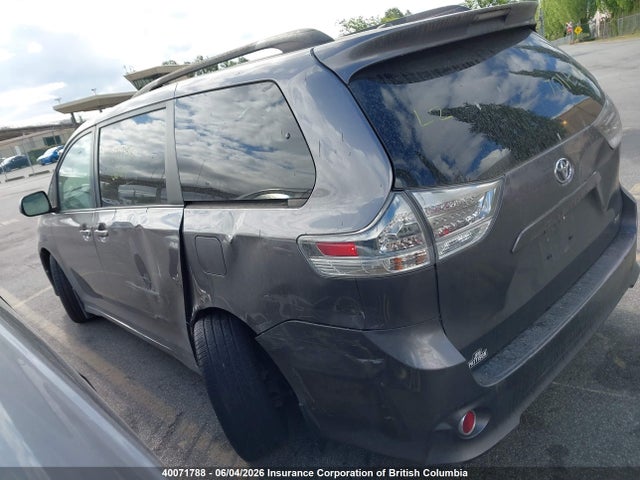 40071788 :رقم المزاد ، 5TDXK3DC0BS091446 vin ، 2011 Toyota Sienna Sport مزاد بيع