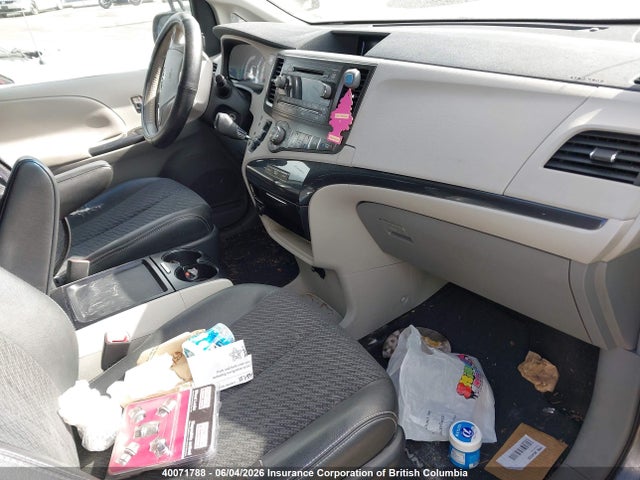 40071788 :رقم المزاد ، 5TDXK3DC0BS091446 vin ، 2011 Toyota Sienna Sport مزاد بيع
