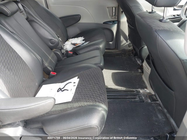 40071788 :رقم المزاد ، 5TDXK3DC0BS091446 vin ، 2011 Toyota Sienna Sport مزاد بيع