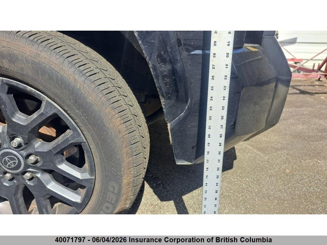 40071797 :رقم المزاد ، 5TFNA5DB8PX099261 vin ، 2023 Toyota Tundra Platinum مزاد بيع