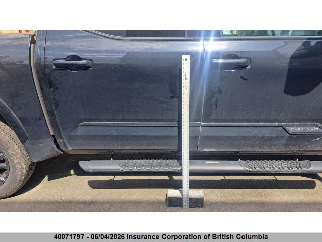 40071797 :رقم المزاد ، 5TFNA5DB8PX099261 vin ، 2023 Toyota Tundra Platinum مزاد بيع