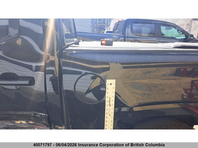 40071797 :رقم المزاد ، 5TFNA5DB8PX099261 vin ، 2023 Toyota Tundra Platinum مزاد بيع