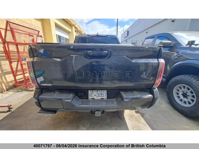 40071797 :رقم المزاد ، 5TFNA5DB8PX099261 vin ، 2023 Toyota Tundra Platinum مزاد بيع
