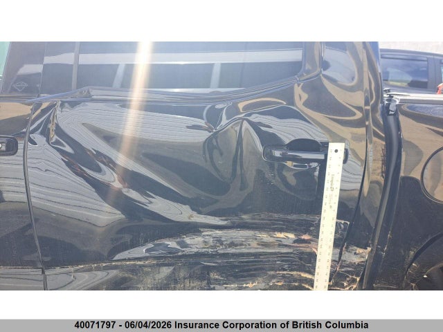 40071797 :رقم المزاد ، 5TFNA5DB8PX099261 vin ، 2023 Toyota Tundra Platinum مزاد بيع
