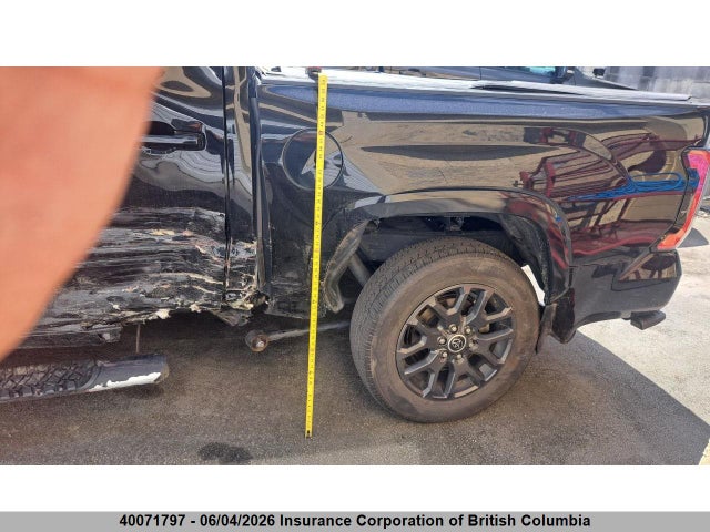 40071797 :رقم المزاد ، 5TFNA5DB8PX099261 vin ، 2023 Toyota Tundra Platinum مزاد بيع