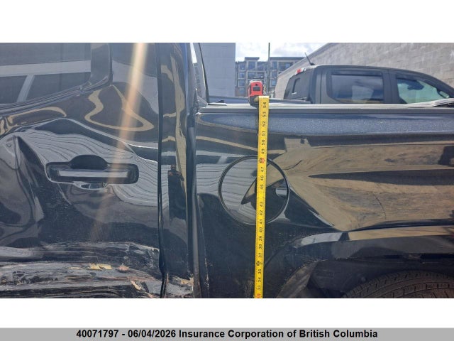 40071797 :رقم المزاد ، 5TFNA5DB8PX099261 vin ، 2023 Toyota Tundra Platinum مزاد بيع