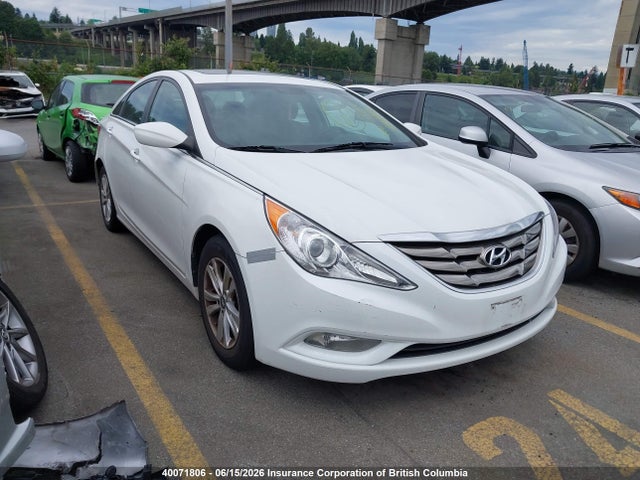 2013 Hyundai Sonata Gls მანქანა იყიდება აუქციონზე, vin: 5NPEB4AC3DH686141, აუქციონის ნომერი: 40071806