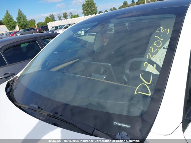 Tesla Model Y 2023 LRWYGDEE8PC161633 Image 16