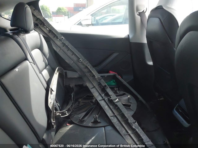 Tesla Model Y 2023 LRWYGDEE8PC161633 Image 8