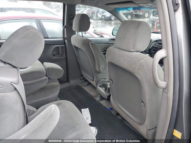 40050045 :رقم المزاد ، 5TDZA29C45S333884 vin ، 2005 Toyota Sienna Ce مزاد بيع