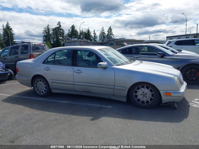 Продажа на аукционе авто 2001 Mercedes-benz E 320, vin: WDBJF65J41B199324, номер лота: 40071856