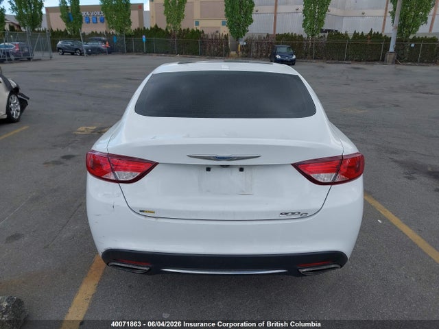 40071863 :رقم المزاد ، 1C3CCCCG1FN606776 vin ، 2015 Chrysler 200 مزاد بيع