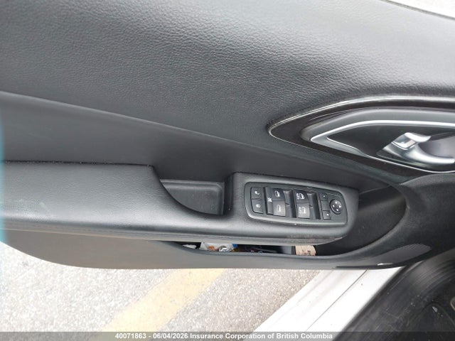 40071863 :رقم المزاد ، 1C3CCCCG1FN606776 vin ، 2015 Chrysler 200 مزاد بيع