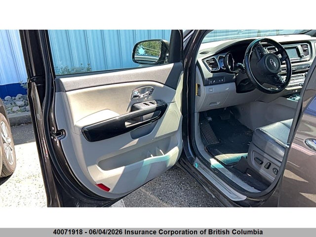 2017 Kia Sedona Sx+ მანქანა იყიდება აუქციონზე, vin: KNDMC5C19H6278950, აუქციონის ნომერი: 40071918