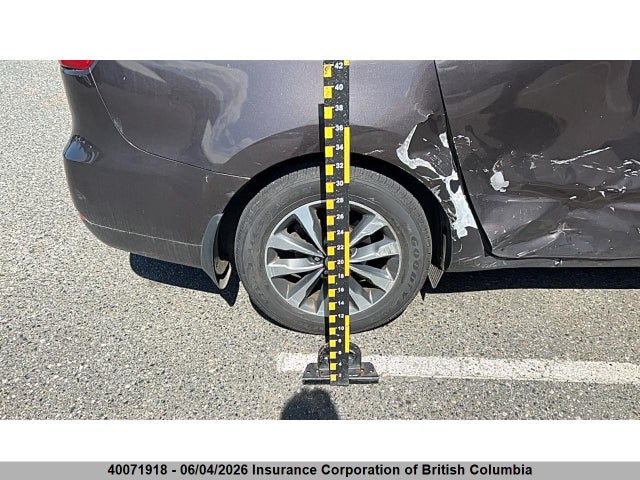 2017 Kia Sedona Sx+ მანქანა იყიდება აუქციონზე, vin: KNDMC5C19H6278950, აუქციონის ნომერი: 40071918