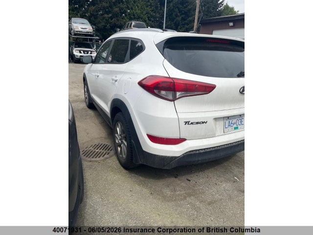 KM8J3CA42GU181163 Hyundai Tucson Premium